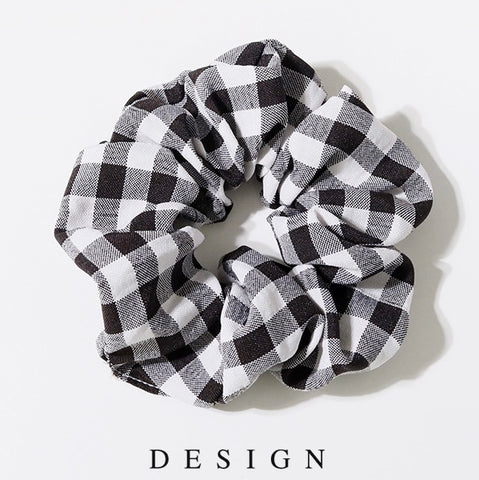 Plaid Pattern Scrunchie